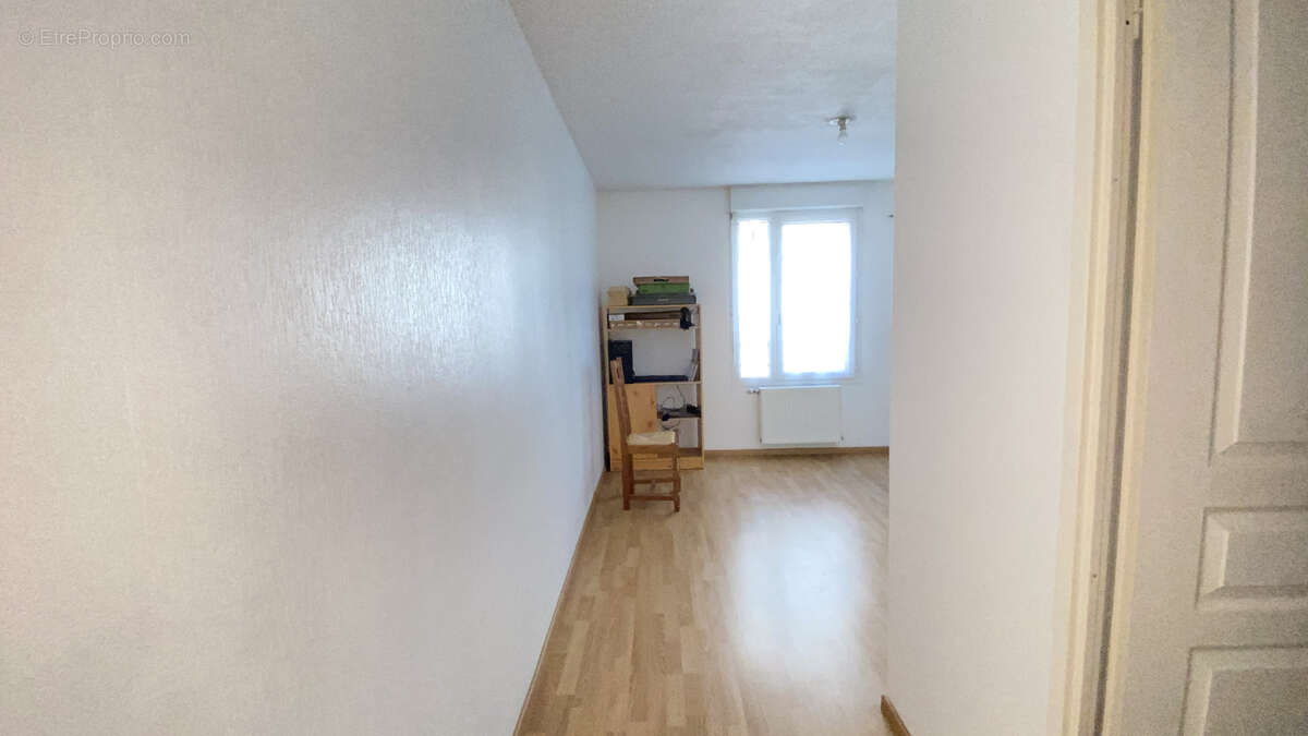 Appartement à SAINT-MARTIN-D'HERES