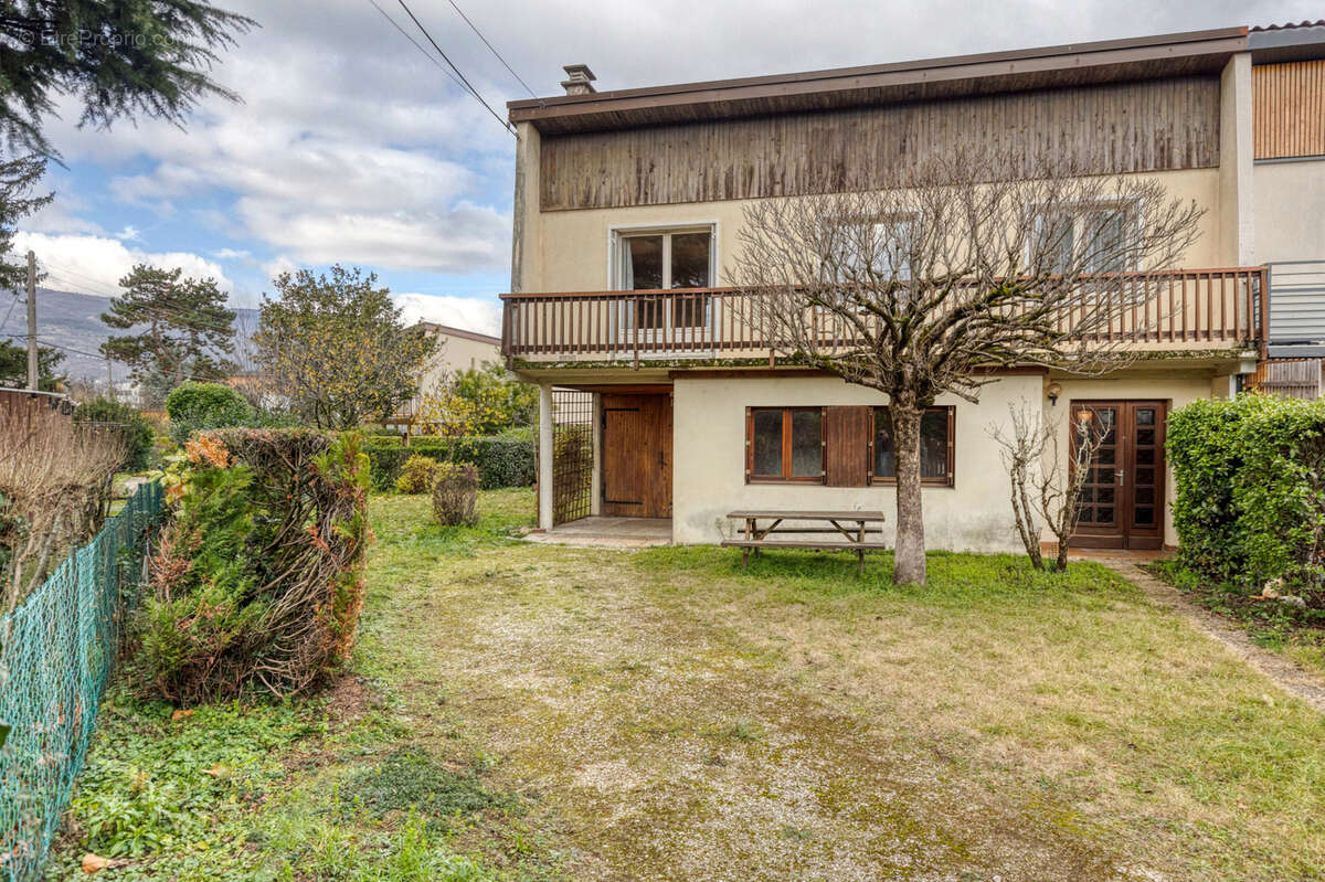 Maison à ECHIROLLES