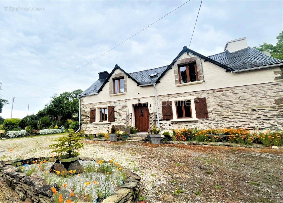 Maison à LANDELEAU