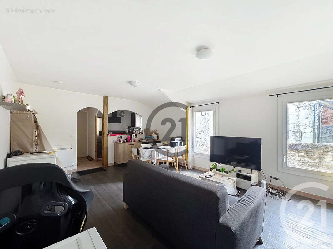Appartement 44 m² à Montereau-Fault-Yonne  - photo 2