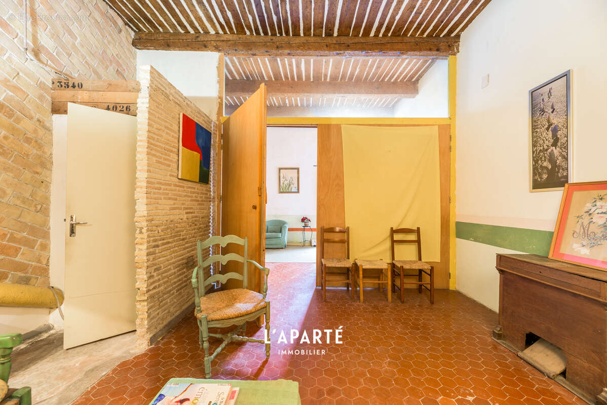 Appartement à MARSEILLE-6E