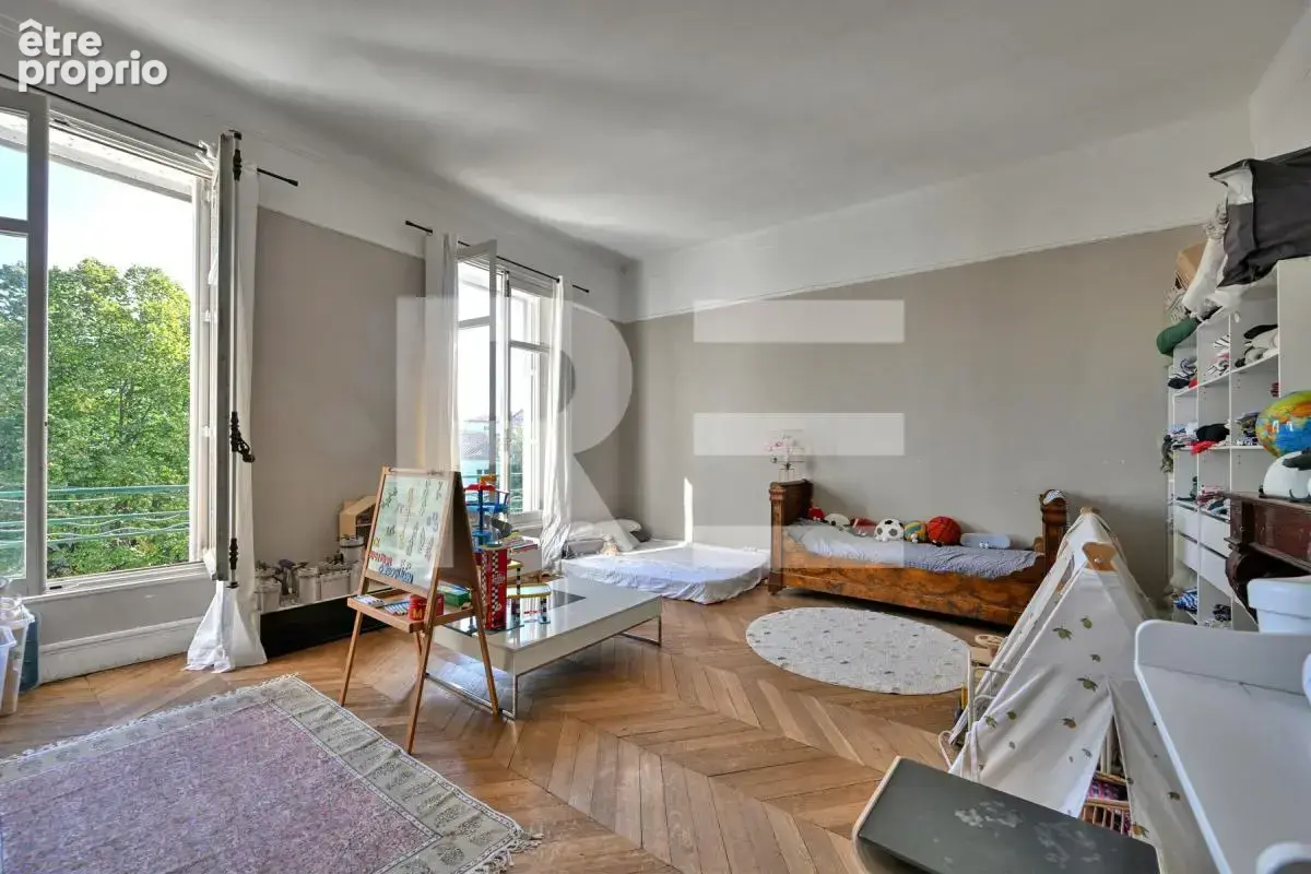 Appartement avec garage, cave et jardin quartier Révolution - photo 6