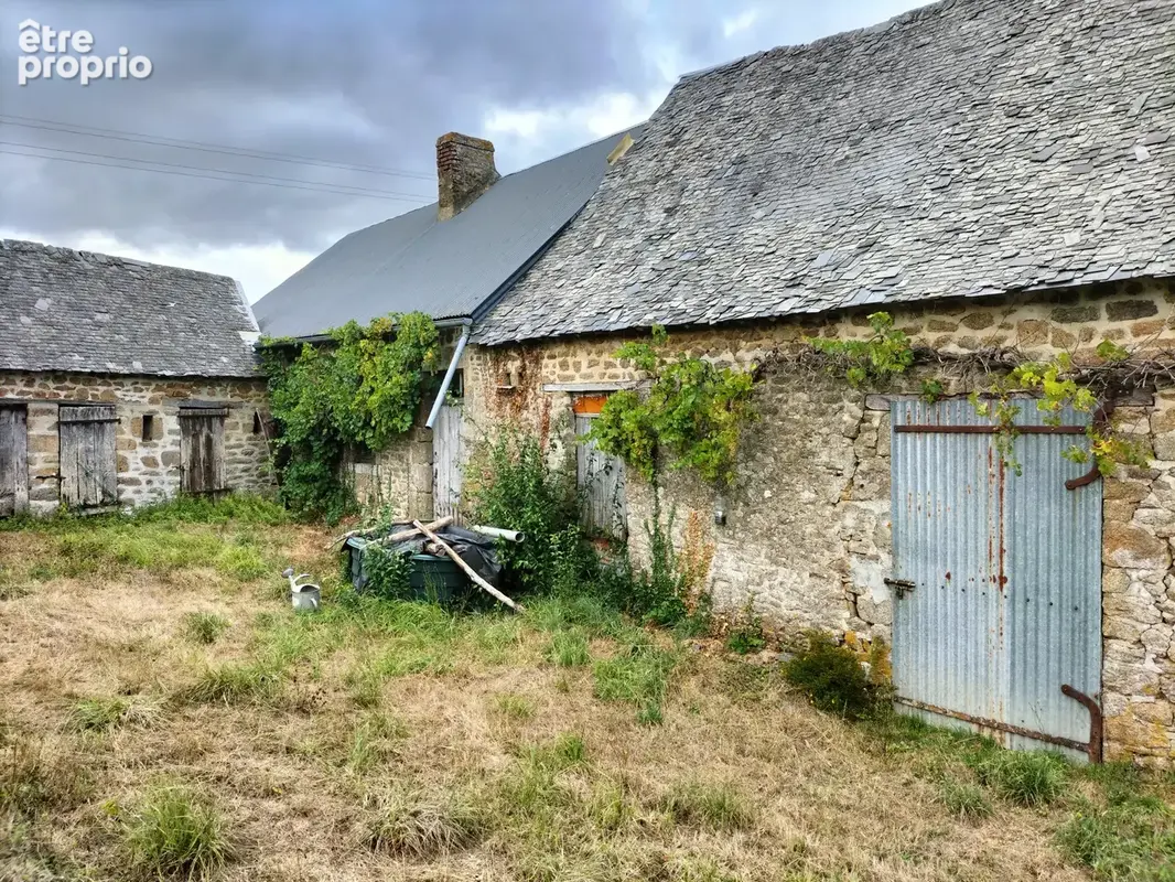 Commune de TRANS, en campagne, une maison en pierres à rénover intégralement. - photo 3