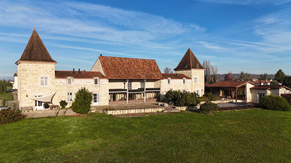 Maison à LACEPEDE