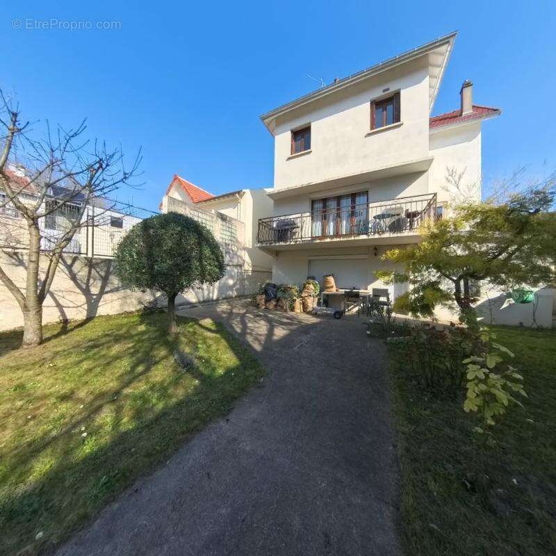 Maison à MAISONS-ALFORT