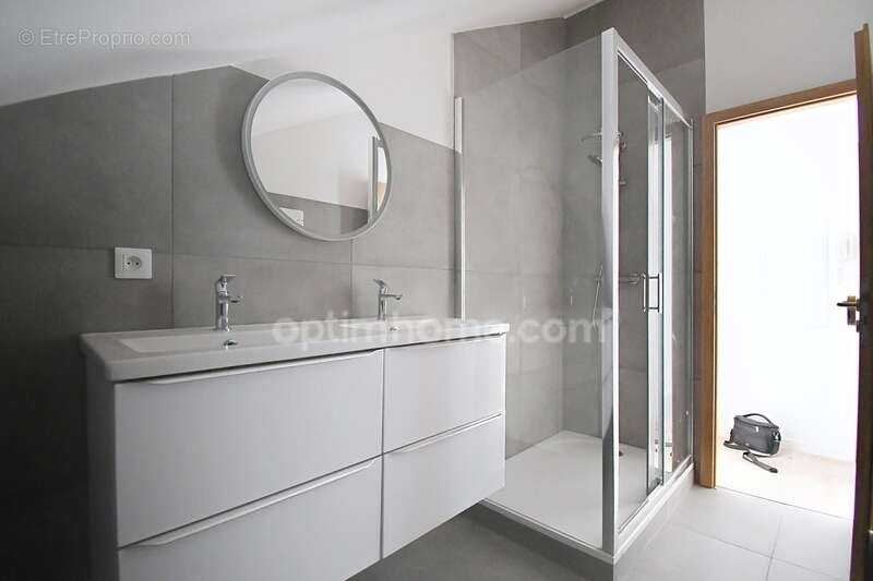 Appartement à LEXY
