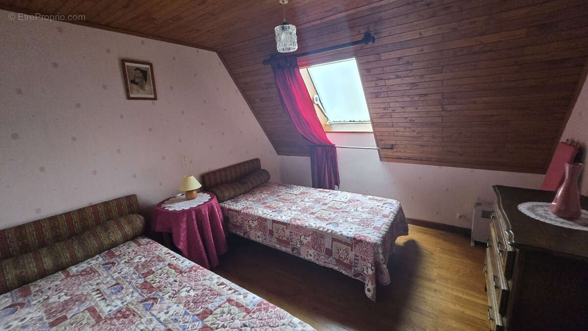 Maison à SAINT-JULIEN-LE-PELERIN