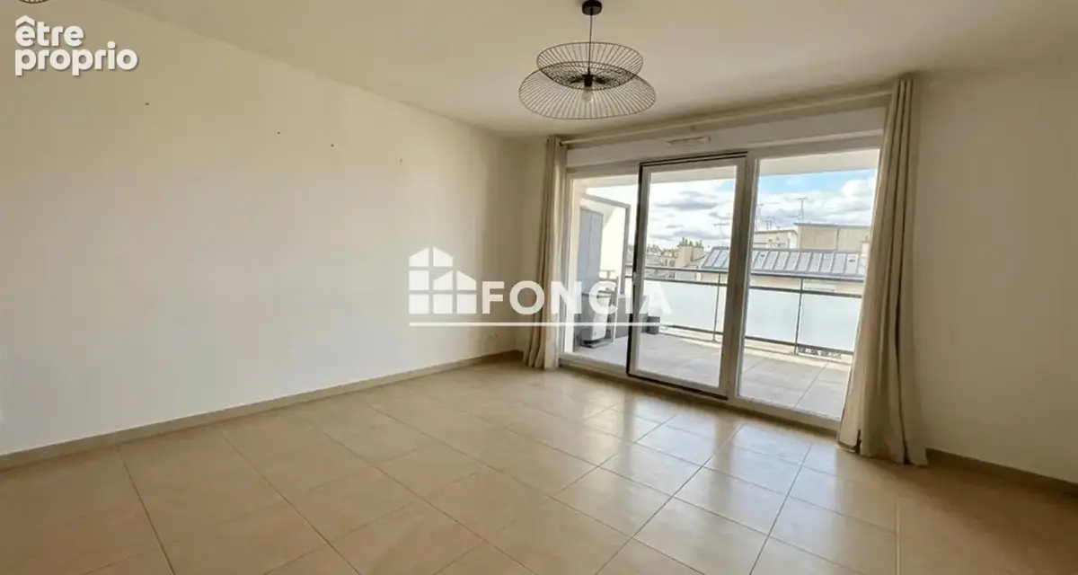 A VENDRE - CHARTREUX - Appartement récent T3 avec terrasse et box - photo 2