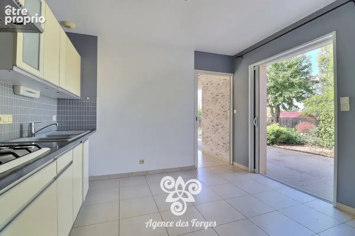 Maison - 3 chambres - 107m² - Beaurepaire - photo 5