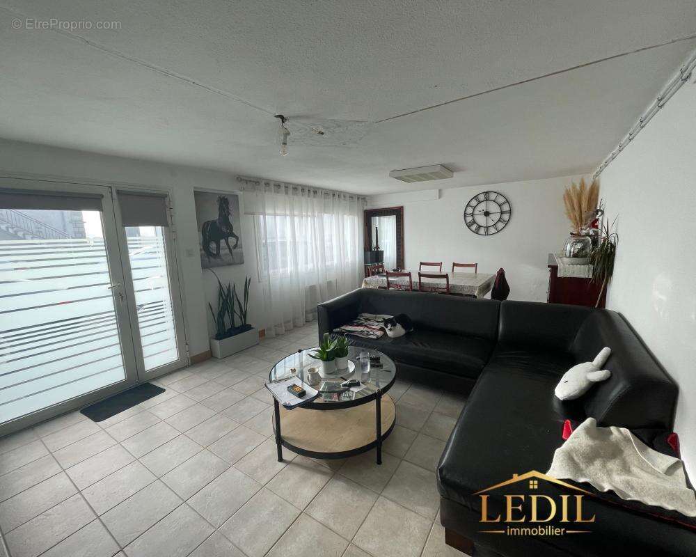 Ensemble immobilier - photo 6