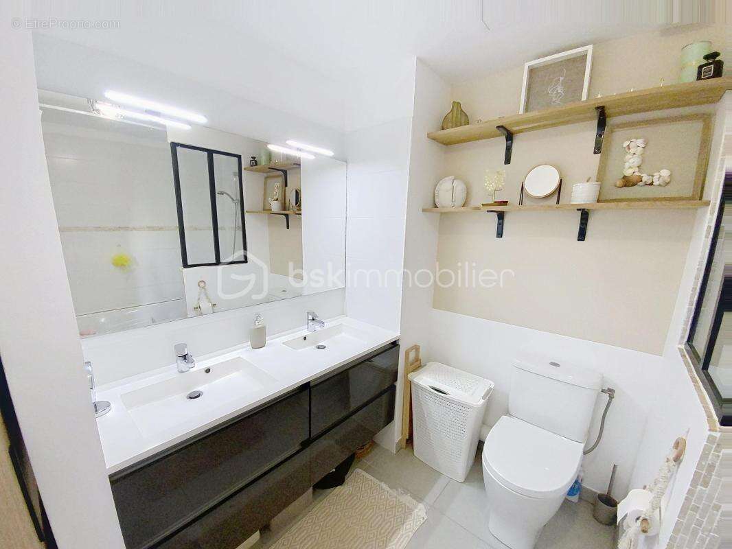 Appartement à SAINT-JEAN-DE-VEDAS