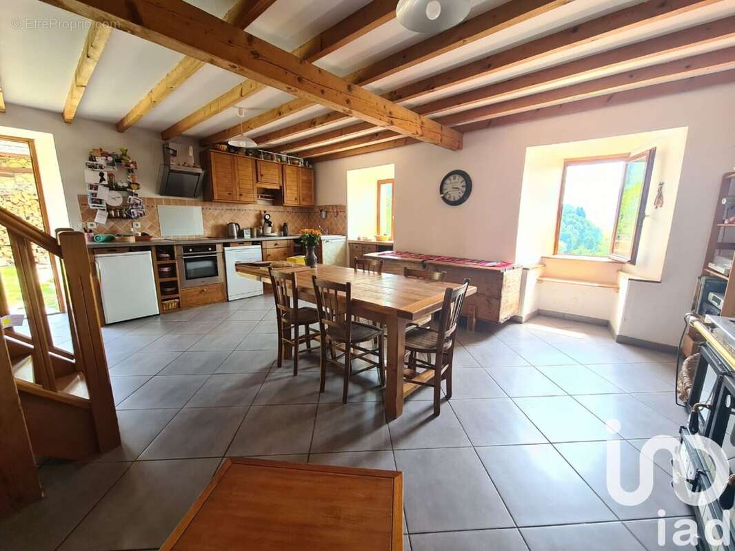 Maison 189 m² à Saint-Pierre-D'allevard  - photo 9