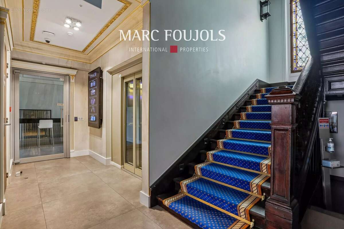 Paris 8 Monceau : immeuble de bureaux de 529 m² réparti sur 4 niveaux - photo 4