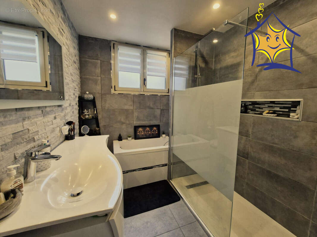 Maison à VIRY-CHATILLON