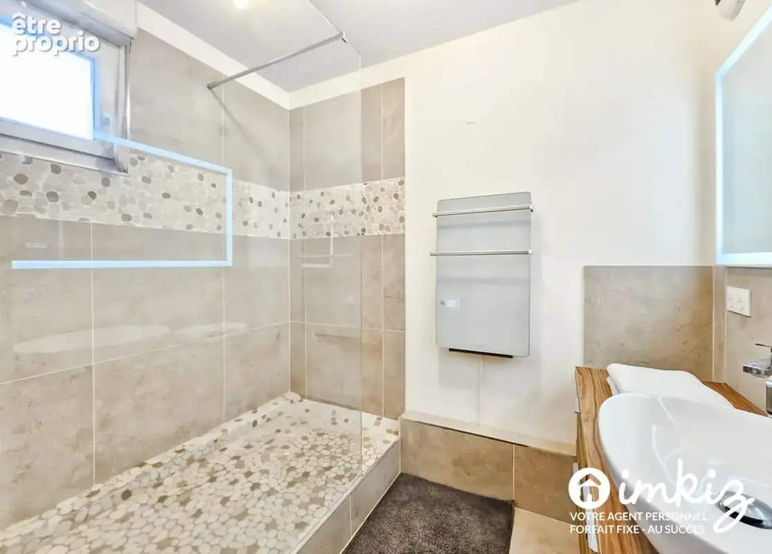 3 pièces de 66 m² au dernier étage avec terrasse - photo 12