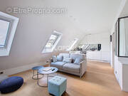 Appartement à PARIS-8E