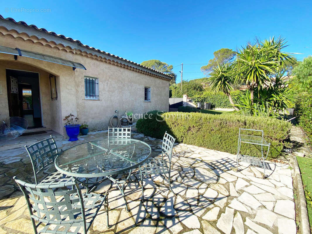 Maison à MOUGINS
