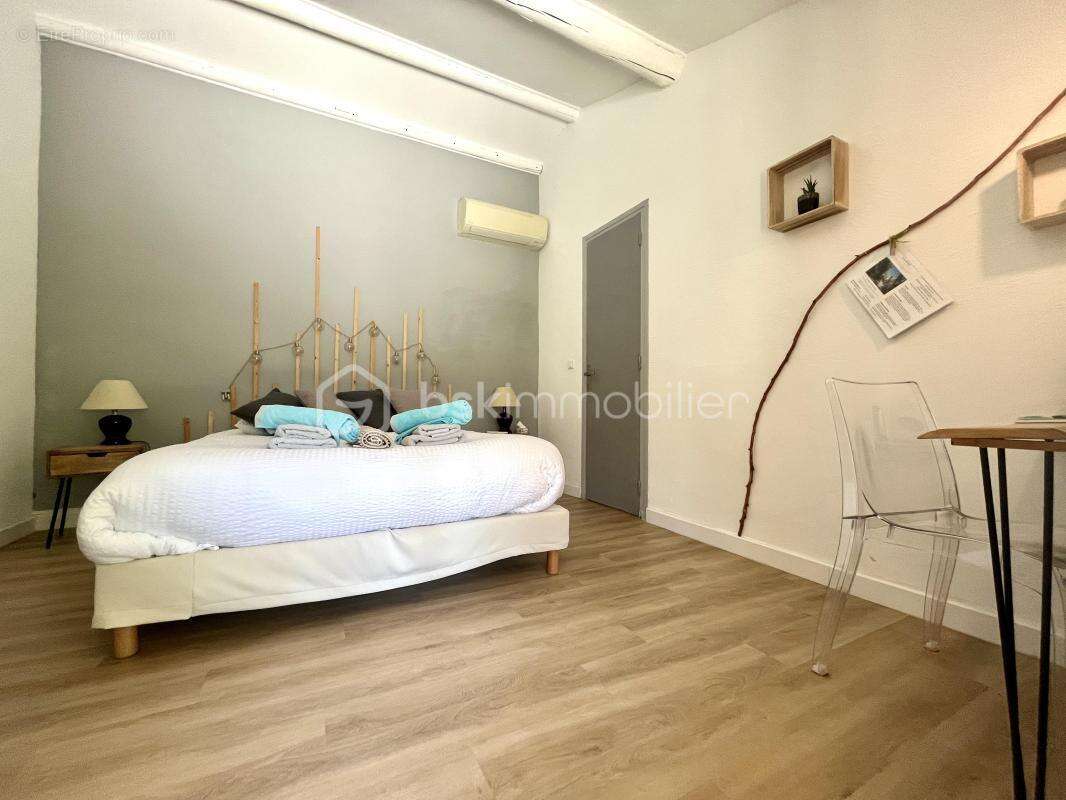 ST Paul En Forêt (83440) -    Un seul bien, de multiples revenus : location saisonnière, résidentielle et événementielle ! - photo 12