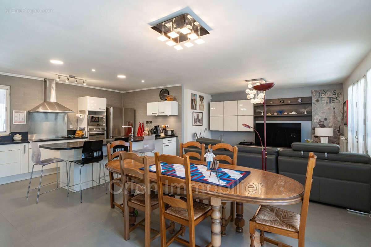 Maison à MANDELIEU-LA-NAPOULE