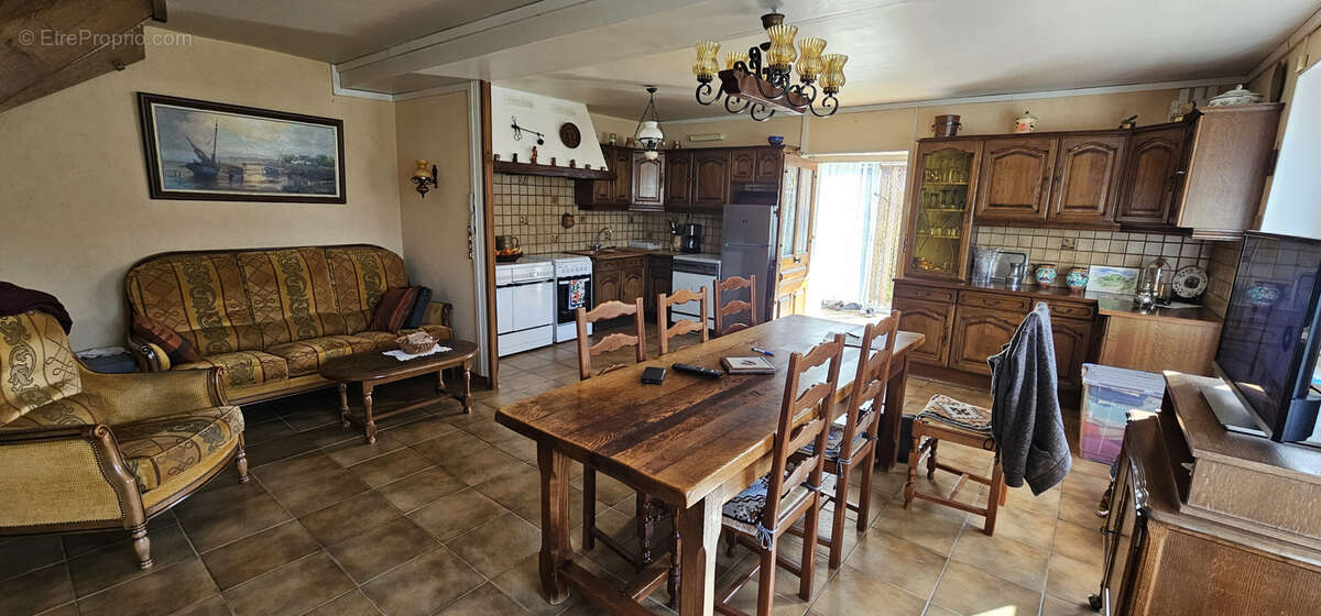 Maison à CHAMPLEMY