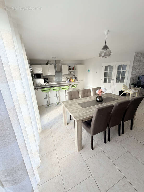 Maison à SAINT-QUENTIN