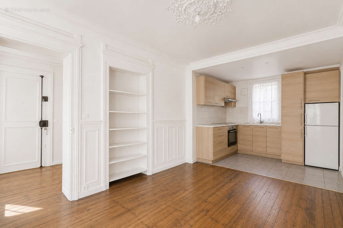 Appartement à PARIS-8E