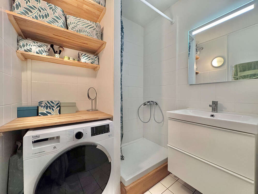 Appartement à PARIS-20E