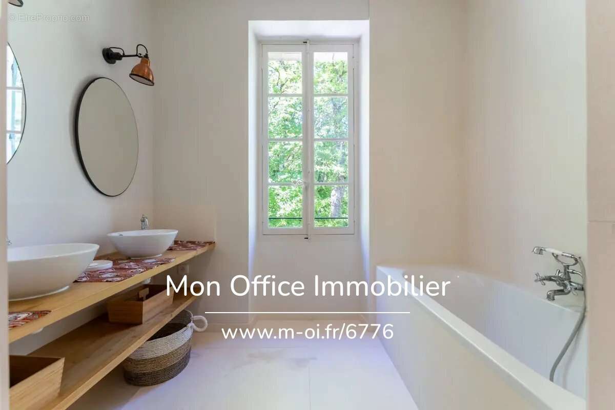Maison à BONNIEUX