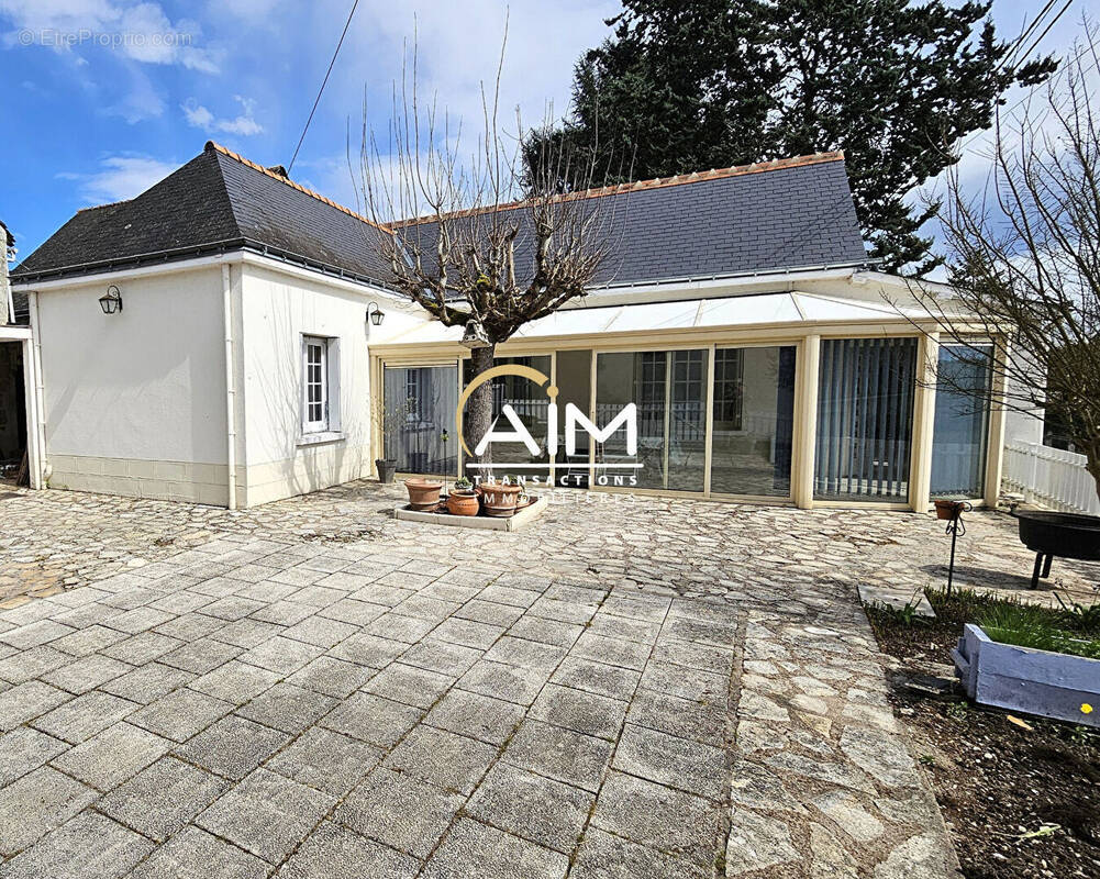 Maison à MONTLOUIS-SUR-LOIRE