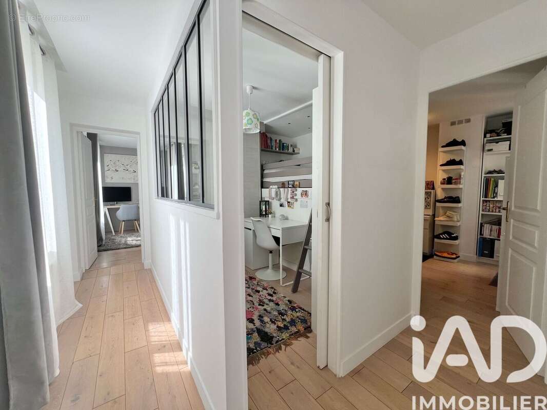 Photo 6 - Appartement à PUTEAUX