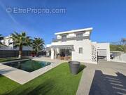 Maison à PUGET-SUR-ARGENS