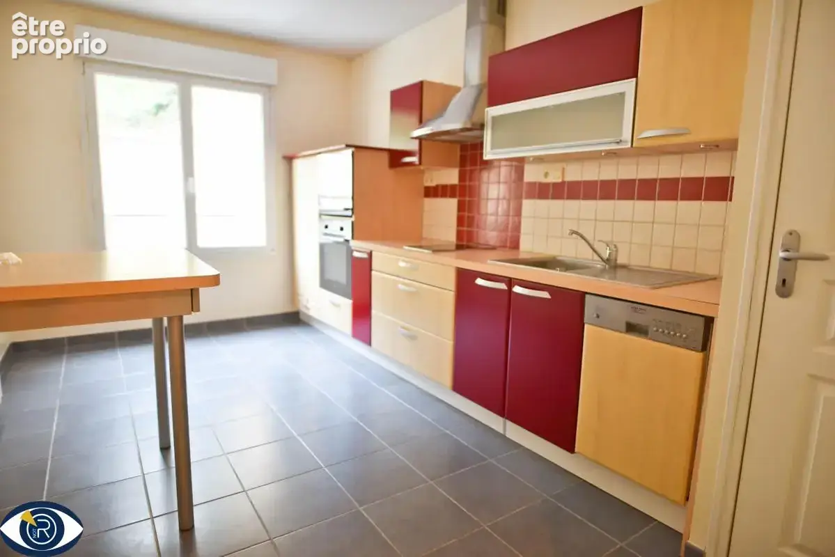 Appartement 75 m² à Laval  - photo 2