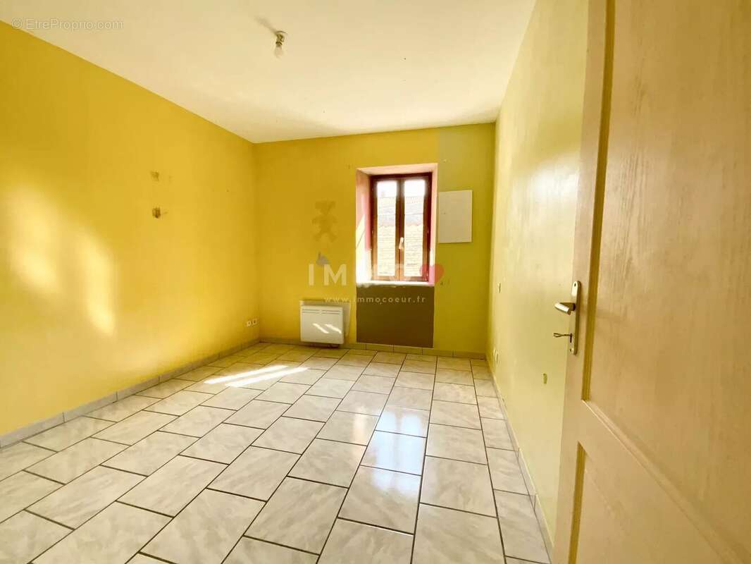 Maison à BEAUVAIS-SUR-MATHA