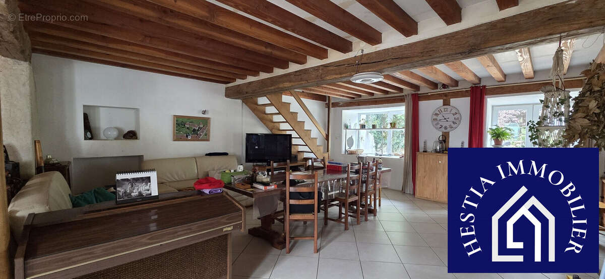 Maison à CLAMEREY