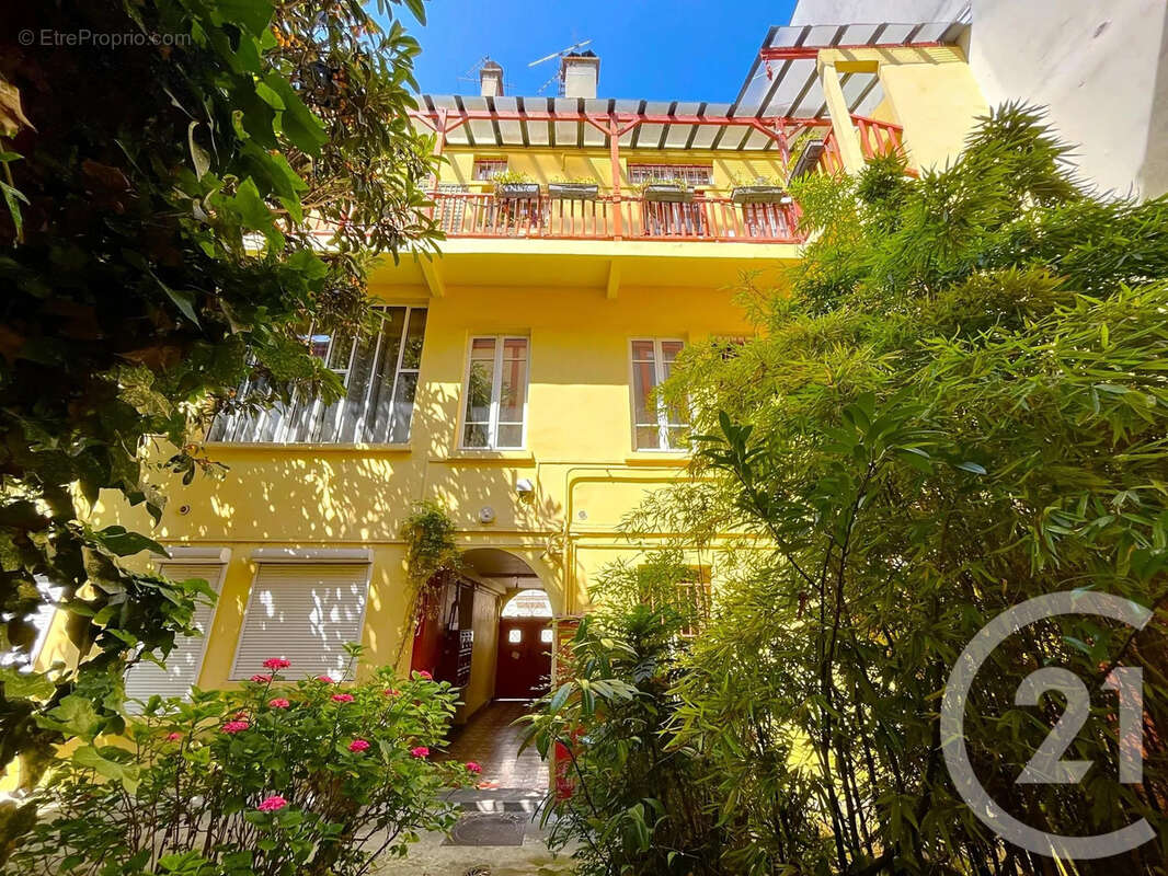 Appartement à PARIS-14E