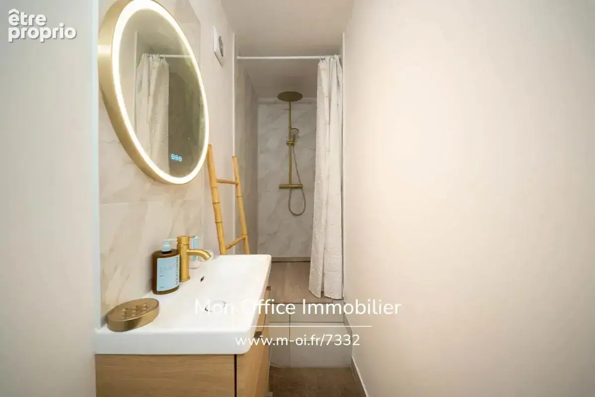 Référence : 7332-ASA. - Appartement 3 pièces avec terrasse et balcon dernier étage - photo 10
