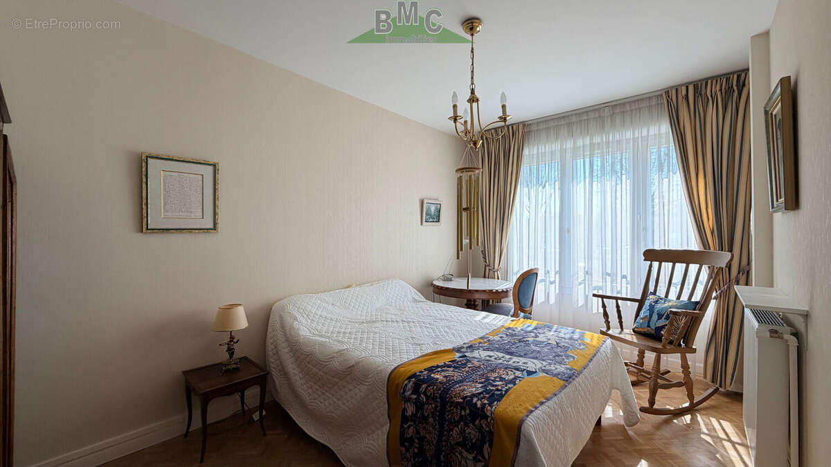 Appartement à LE PLESSIS-BOUCHARD