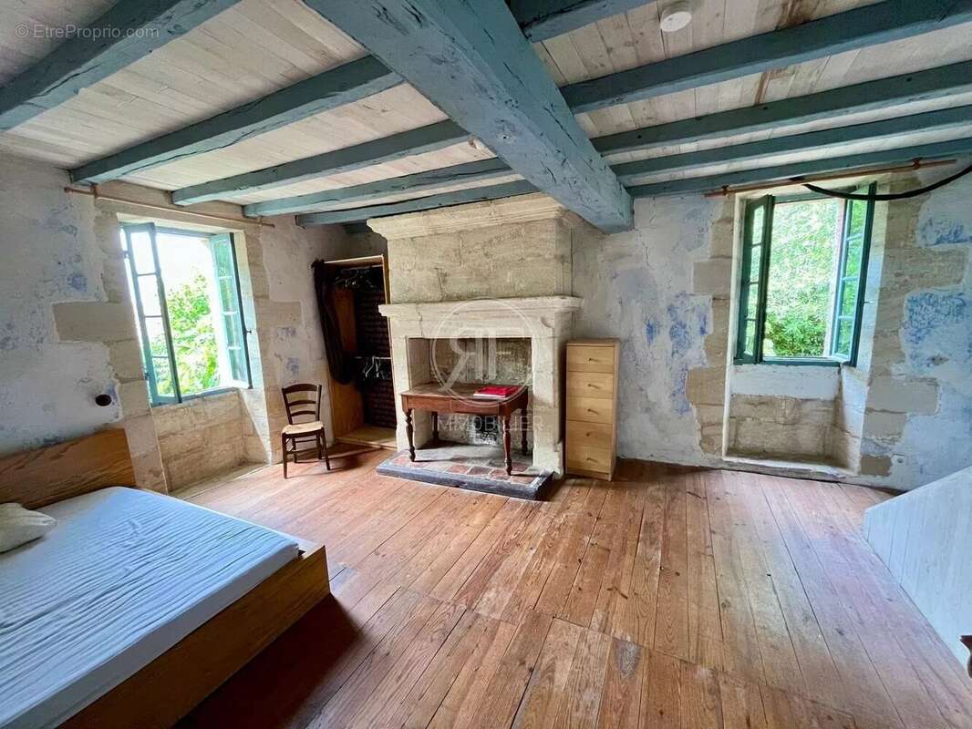 Maison à LA LANDE-DE-FRONSAC