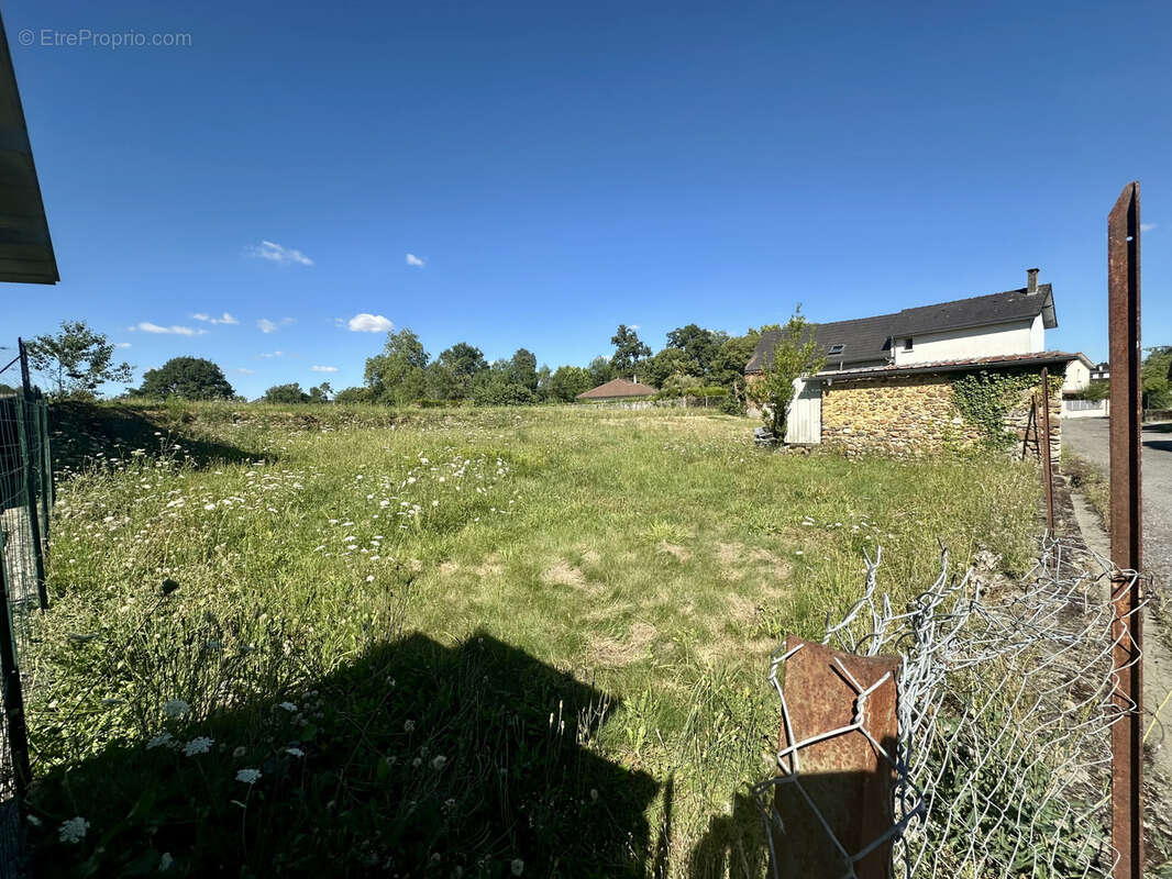 Terrain à bâtir de 635 m2 - photo 3