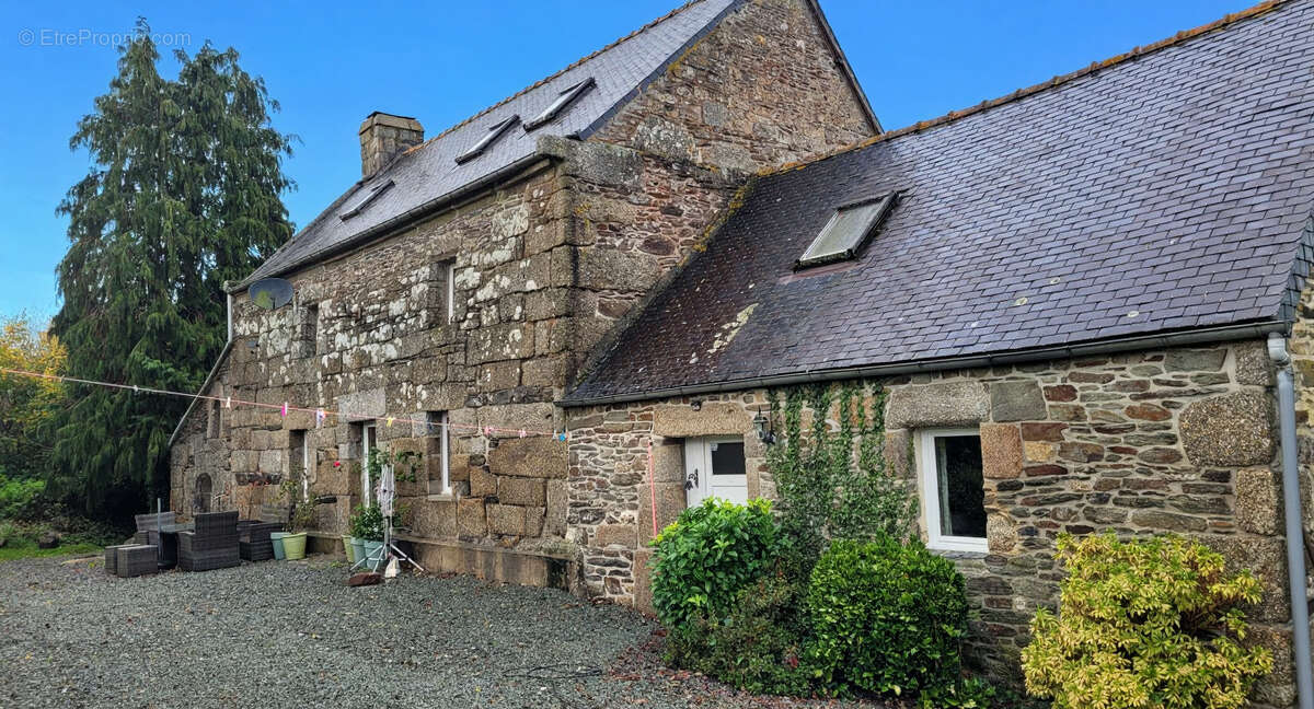 Maison à KERGRIST-MOELOU