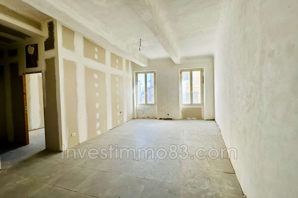 Appartement à PERTUIS