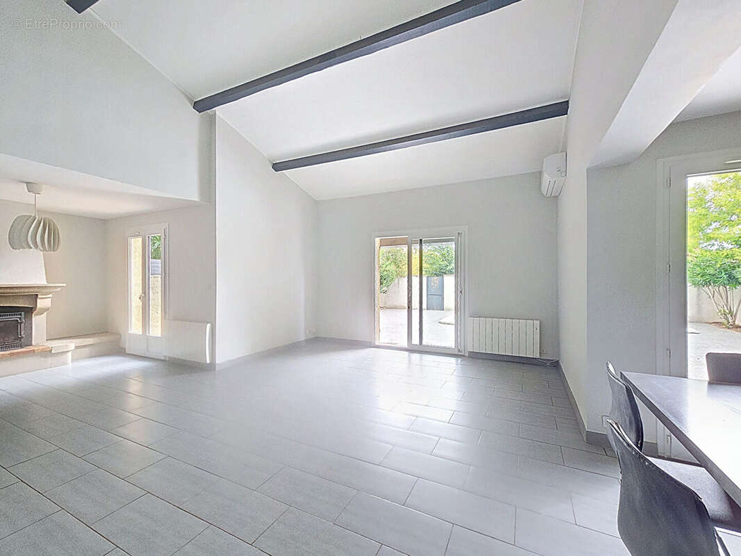 Maison à LES ANGLES