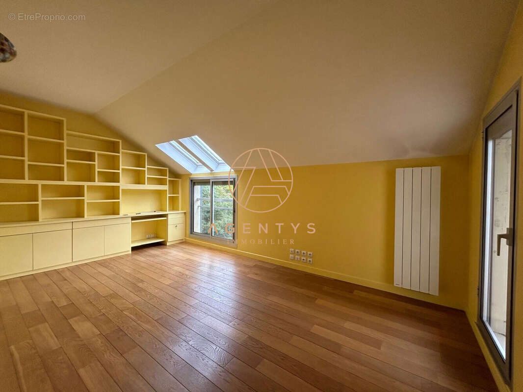 Appartement à NOGENT-SUR-MARNE