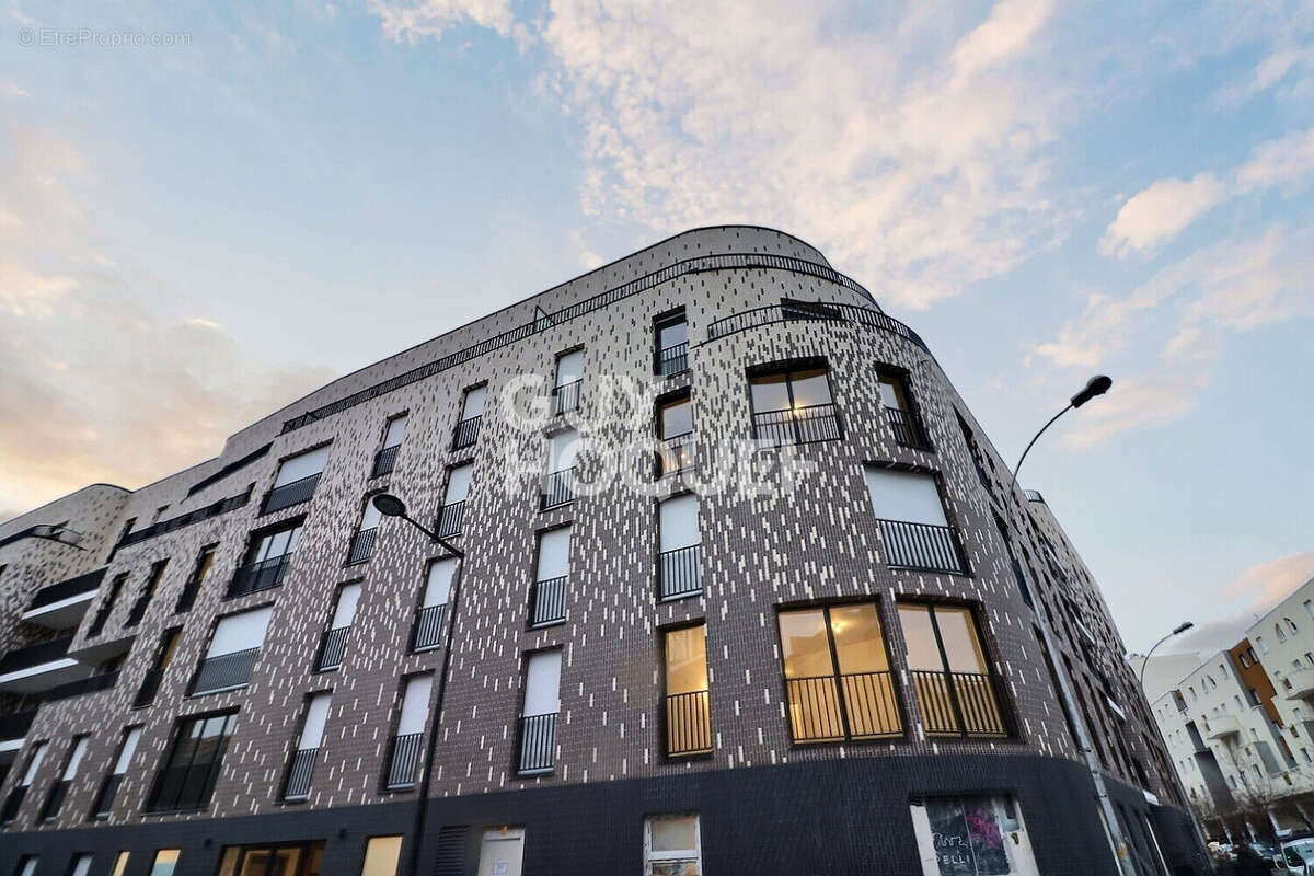 Appartement à AUBERVILLIERS