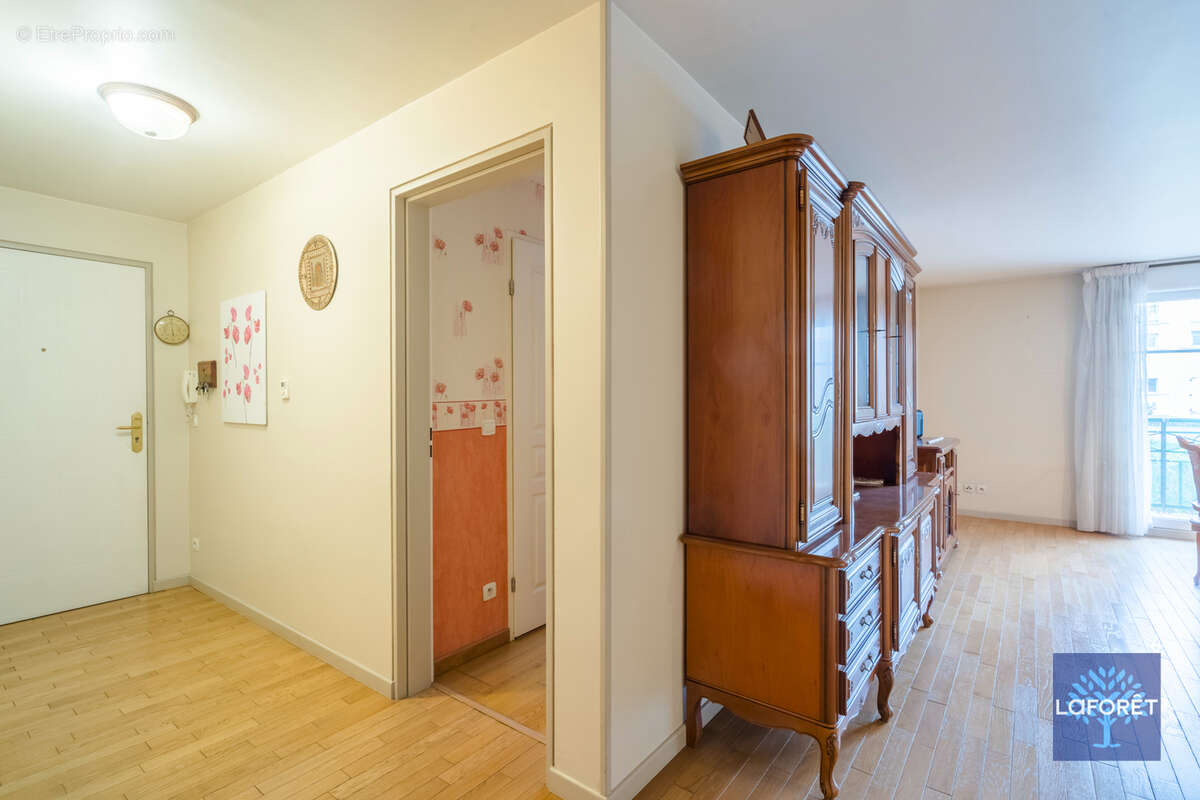 Appartement à LES PAVILLONS-SOUS-BOIS