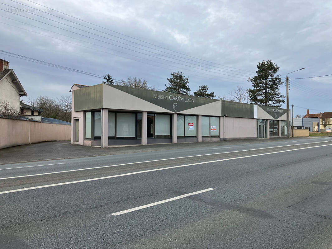 Commerce à CHASSENEUIL-DU-POITOU