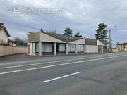 Commerce à CHASSENEUIL-DU-POITOU