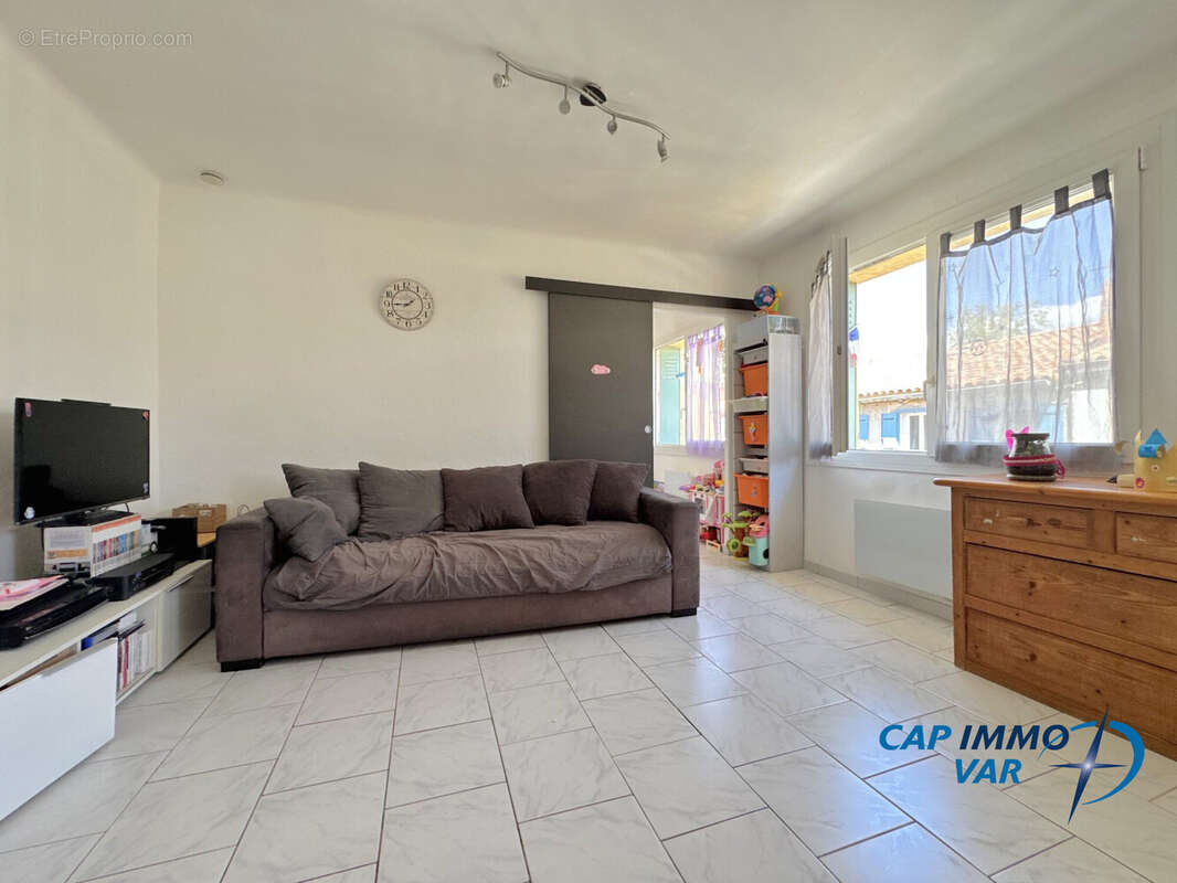 Appartement à LE BEAUSSET