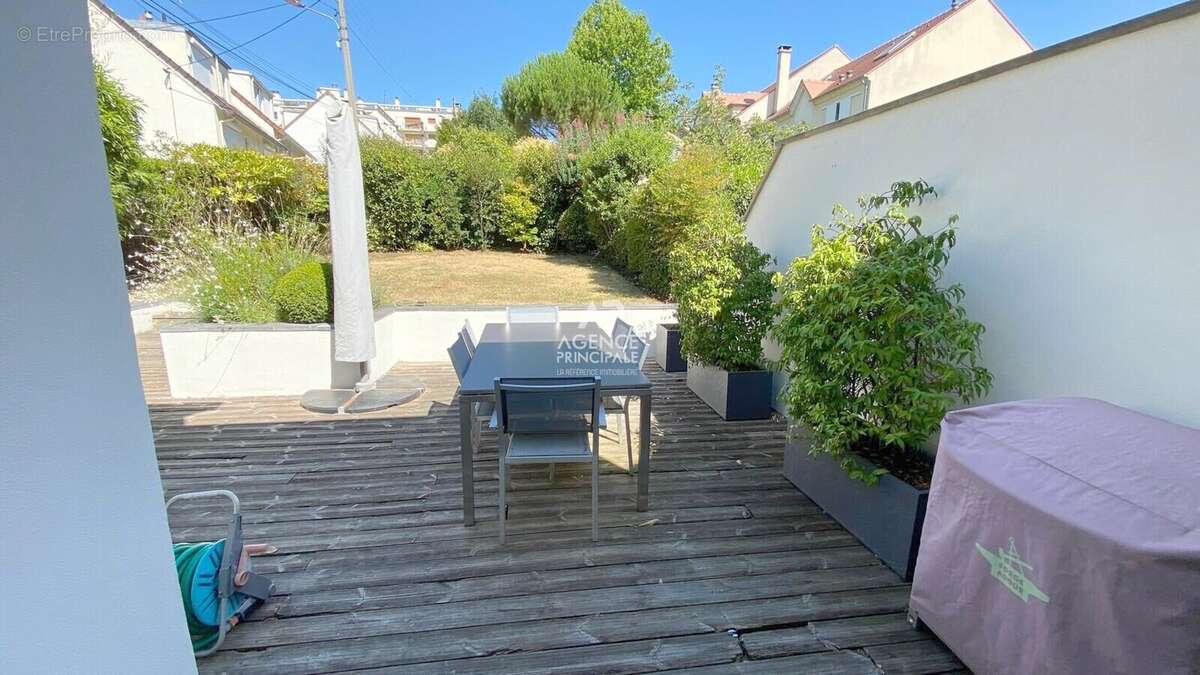 Maison à VIROFLAY