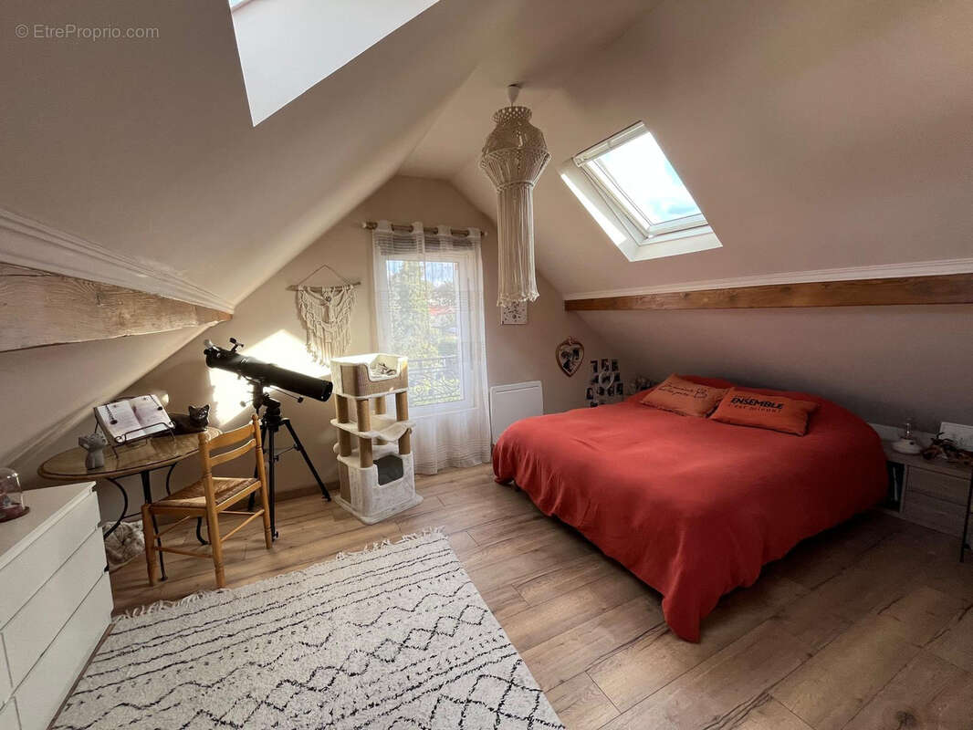 Maison à BROU-SUR-CHANTEREINE